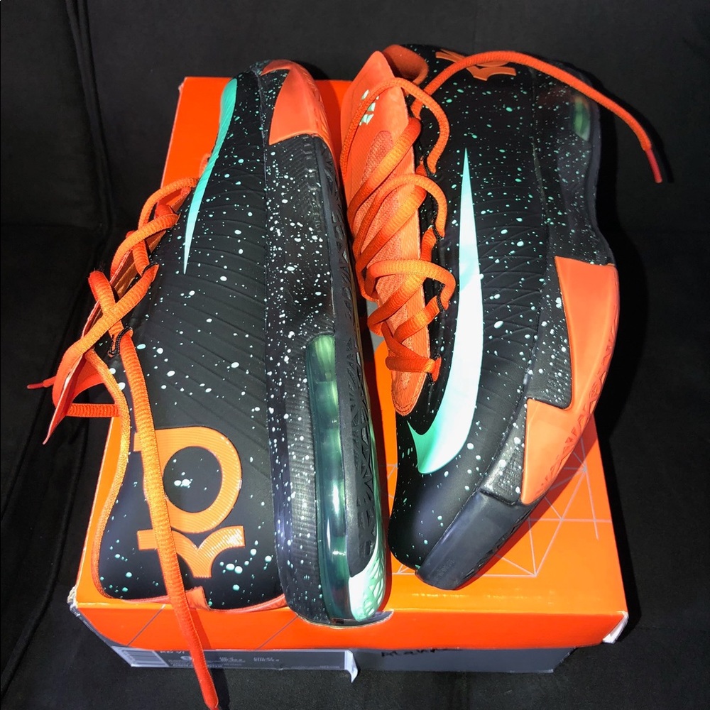 KDs. Brand new - Picture 1 of 2